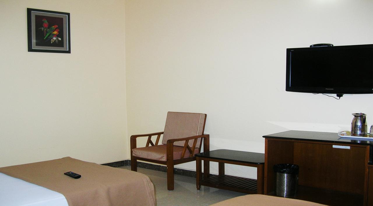 Hotel Athidhi Residency Tirupati Exterior foto